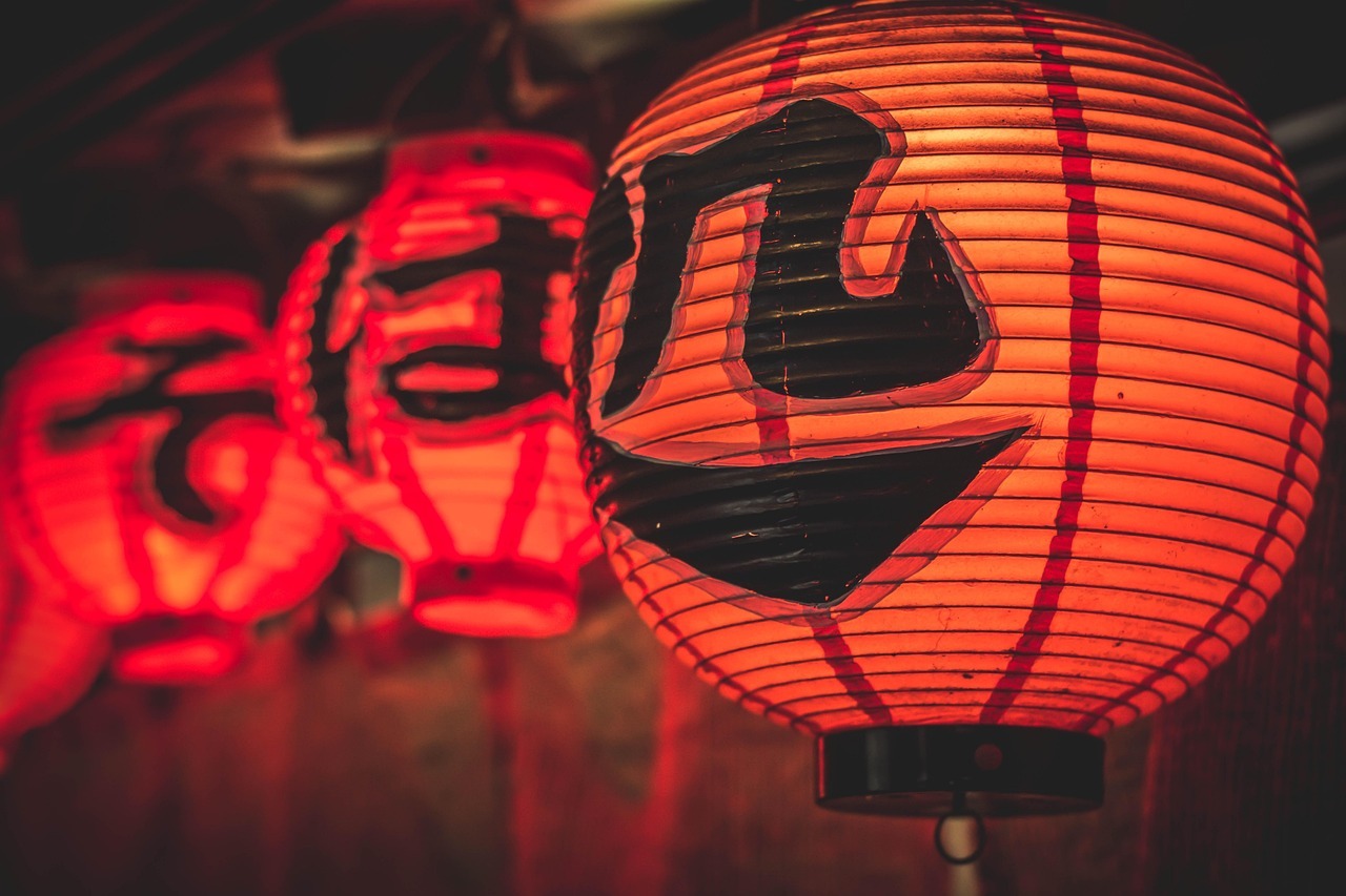 lanterns-2792988_1280