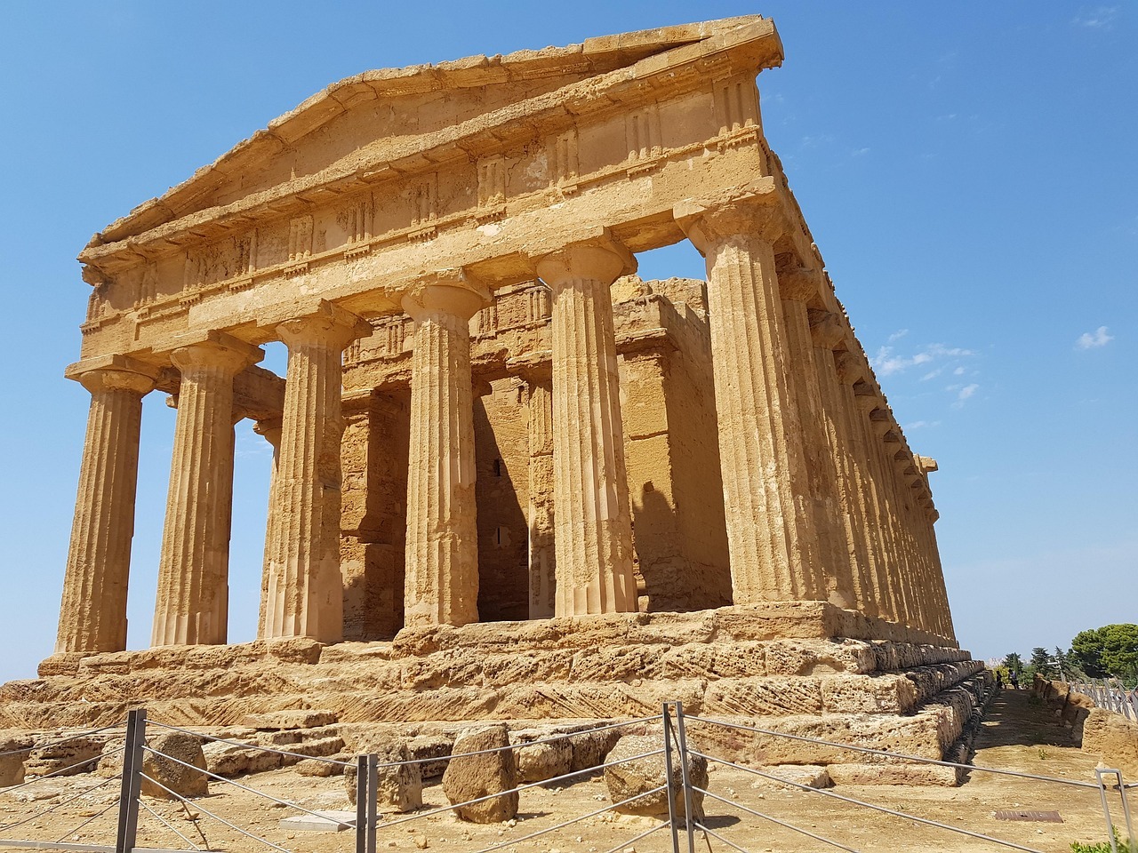 the-valley-of-the-temples-2995095_1280