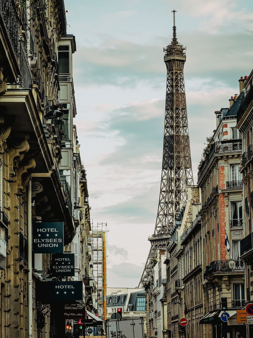 tourist-attraction-6491734_1280